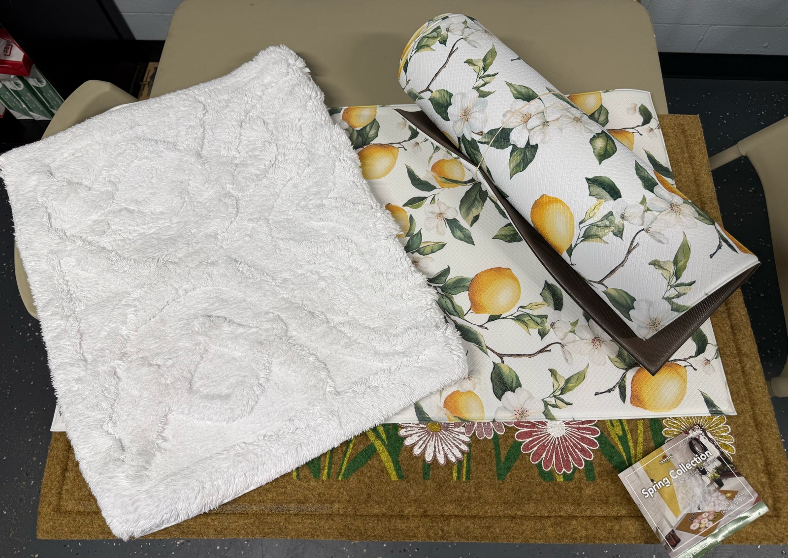 Prize photo for the Khayfer and Poncake giveaway